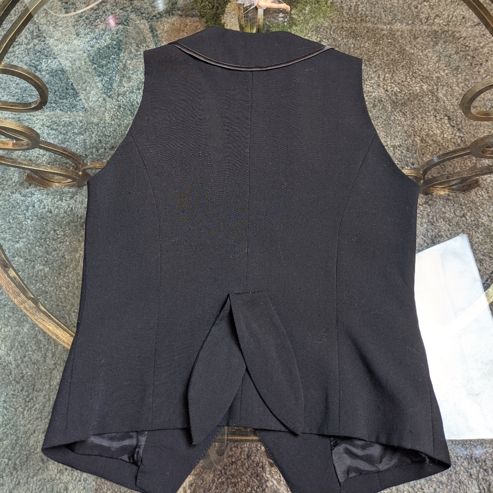 Le Chateau vest - Picture 4 of 4